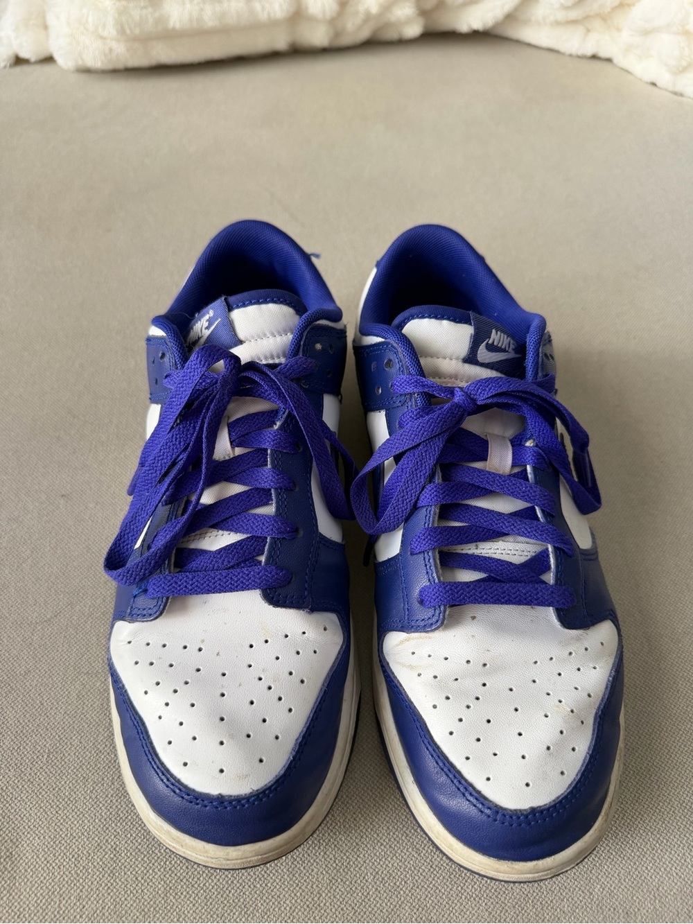 Nike Low-Top Sneakers in White and Purple